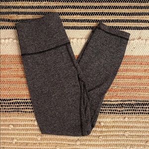 Lululemon wunder under size 6